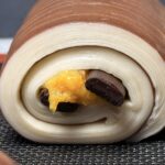 Pain au chocolat relleno de chocolate y pasta de naranja - Imagen 6